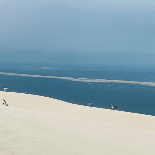 En haut de la dune du Pila